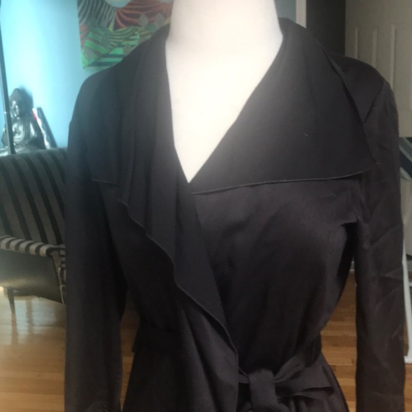 EUC but wrinkles ELI TAHARI BLACK RUFFLE WRAPDRESS - Picture 3 of 8